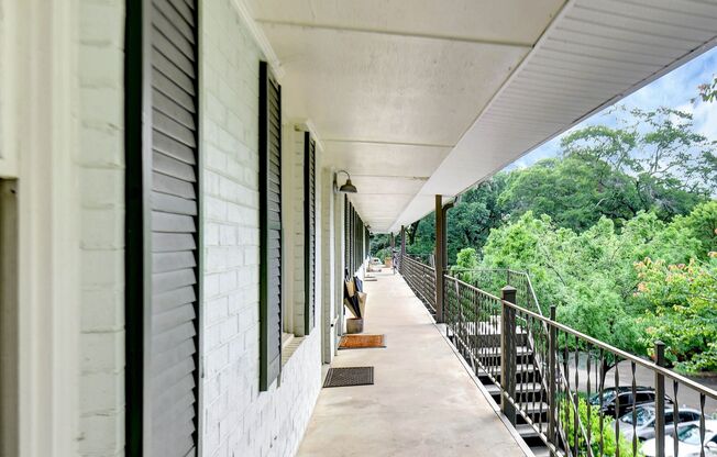 2 beds, 1 bath, $1,375