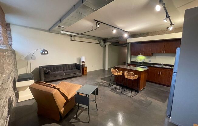 1 bed, 1 bath, 794 sqft, $1,293, Unit 009