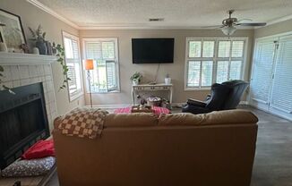 1 bed, 1 bath, $1,250, Unit A6