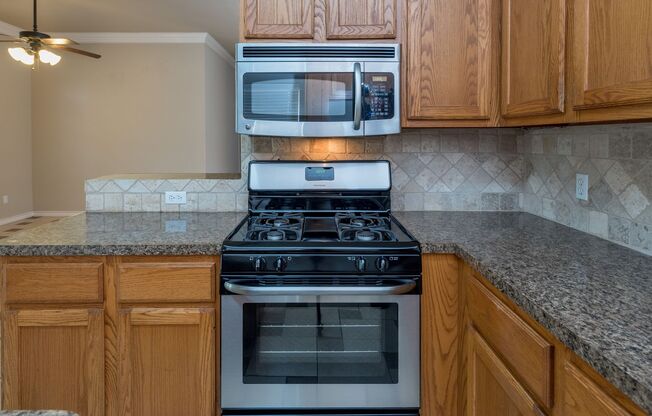 Beautiful 4 Bed, 2 Bath in a Great Location!