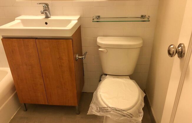 Studio, 1 bath, 440 sqft, $2,275