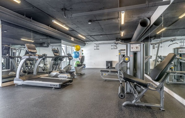 State Of The Art Fitness Center at Bixby Hill Apartments, California, 90815
