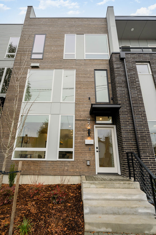 1424 N 80 ST
