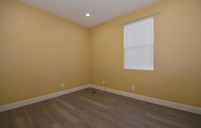 2 beds, 2 baths, $1,840, Unit # 184