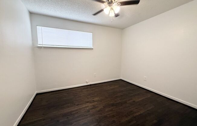 2 beds, 1 bath, $925, Unit SC553