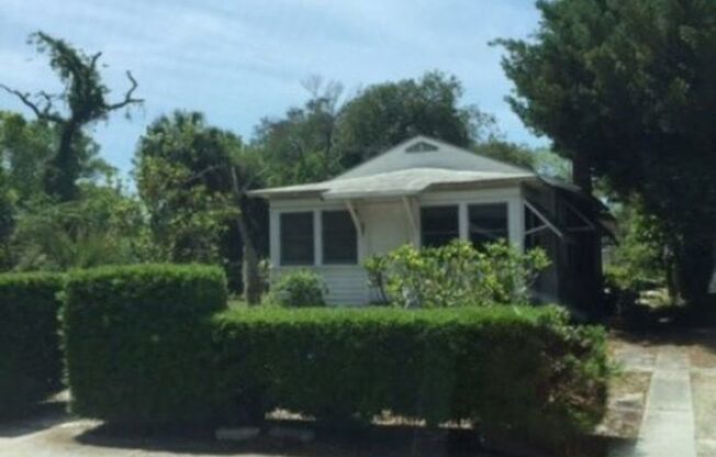 Move in special-  Nice 2 Bed 1 Bath House with Driveway and Porch.