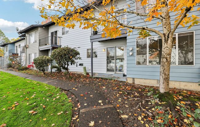 2 beds, 1 bath, 987 sqft, $1,499, Unit 06