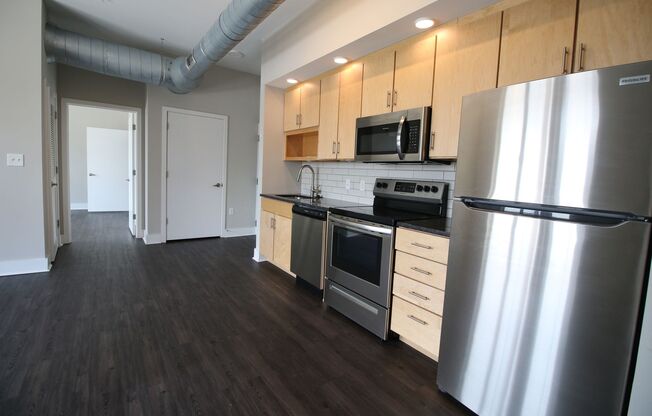 2 beds, 2 baths, 790 sqft, $1,995, Unit APT 726