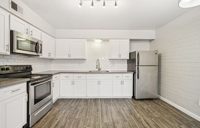 1 bed, 1 bath, 820 sqft, $1,149, Unit E051