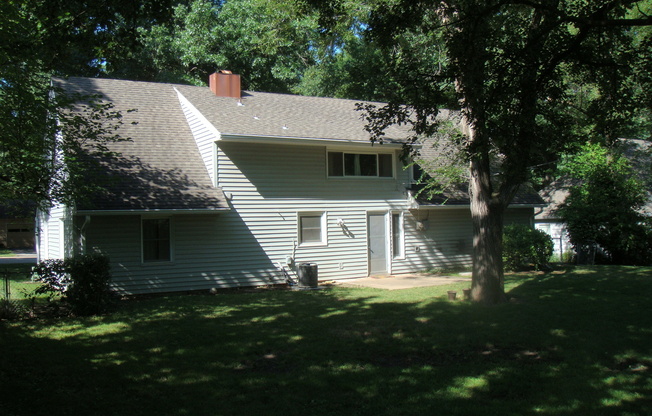Large 5 Bedroom Nall Hills Home