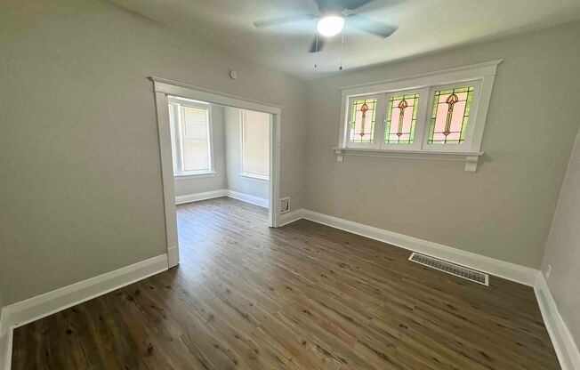 2 beds, 1 bath, 1,250 sqft, $1,250