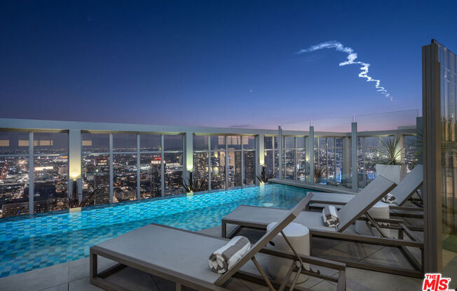 6 beds, 9.5 baths, 19,313 sqft, $80,000, Unit PH