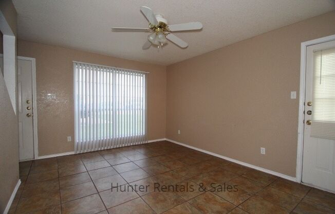 3 beds, 2 baths, $875