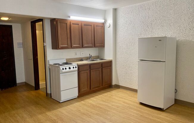 1 bed, 1 bath, 400 sqft, $1,185, Unit 108