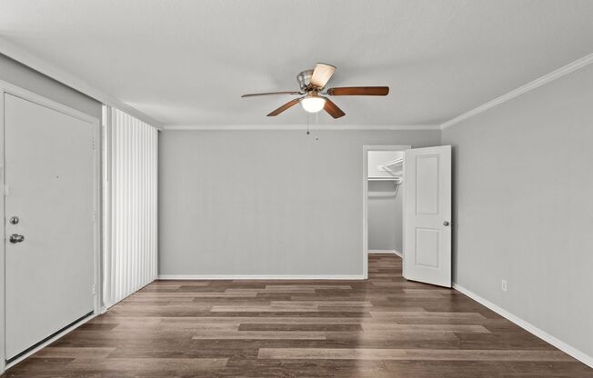 Studio, 1 bath, 648 sqft, $999, Unit #35