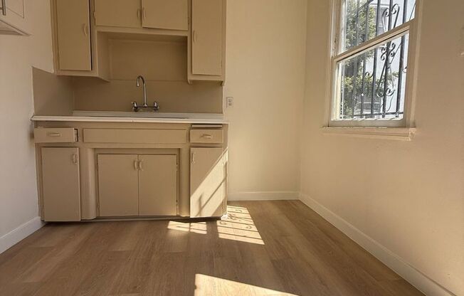 325 W. 50th St.