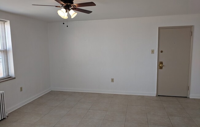 2 beds, 1 bath, $1,795, Unit 411C