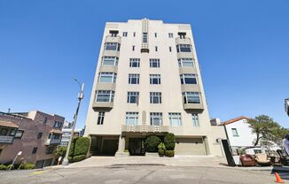 186 (290 Lombard)