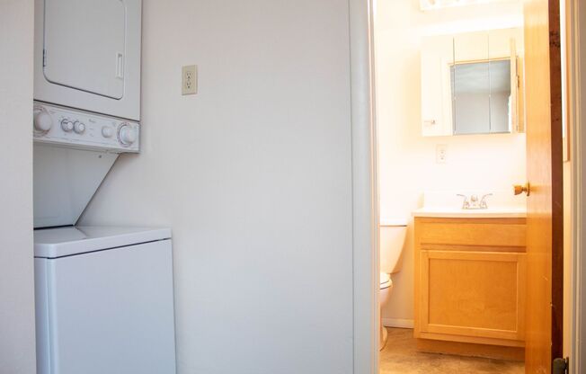 Studio, 1 bath, 380 sqft, $925