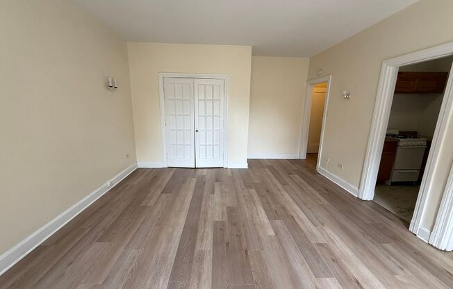 Studio, 1 bath, 308 sqft, $1,175, Unit Bayard Manor 202