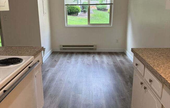 1 bed, 1 bath, 750 sqft, $1,250, Unit 119-4938