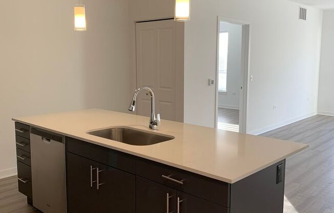 2 beds, 2 baths, 1,184 sqft, $3,155, Unit 423