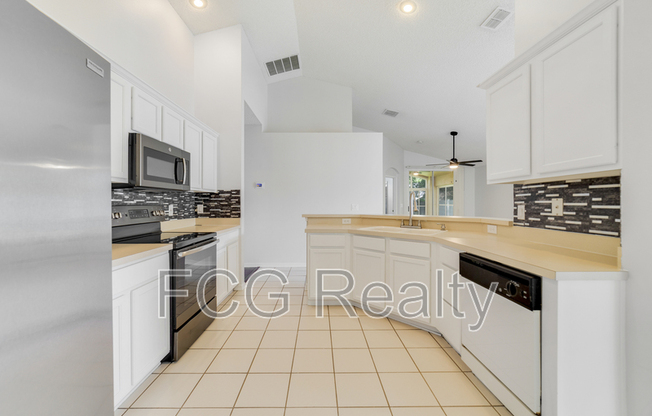 491 GOLDENMOSS LOOP