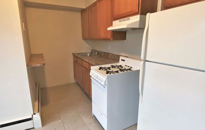 1 bed, 1 bath, $985, Unit 6