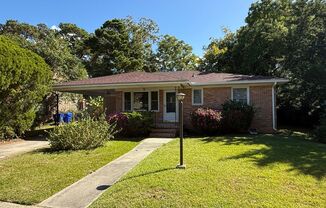 3 Bedroom 2 Bath House in Wagener Terrace - Downtown Charleston