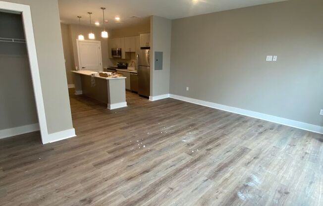 Studio, 1 bath, 617 sqft, $1,500, Unit 407