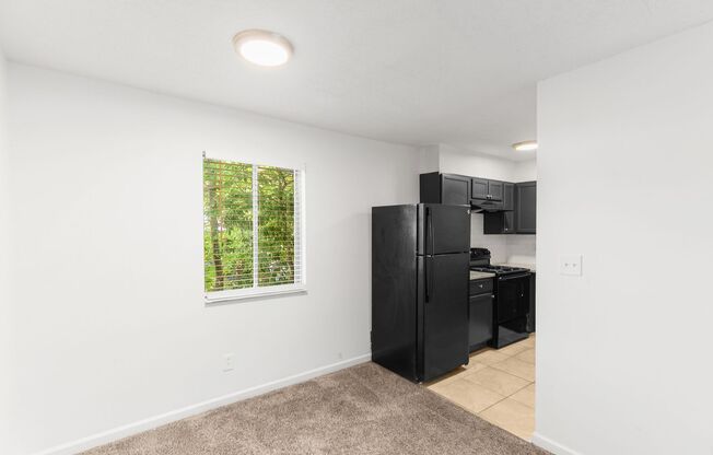 1 bed, 1 bath, 487 sqft, $870, Unit E