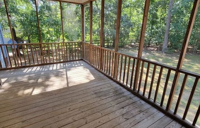 Great Home located in Catawba with 4BR/3BA Lots of Privacy