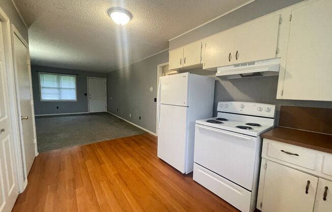 2 beds, 1 bath, $850