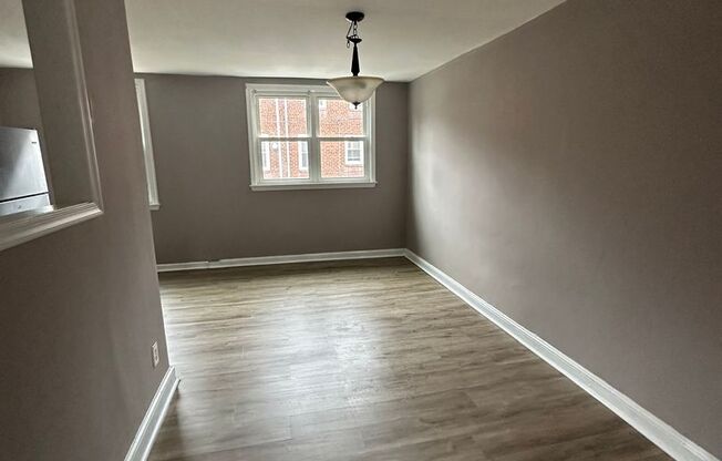 3 Bed, 1 Bath Townhome in Darby