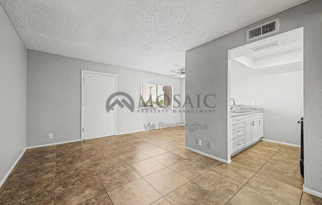 1 bed, 1 bath, $699, Unit 107
