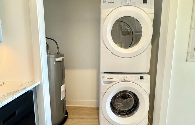 Studio, 1 bath, 476 sqft, $1,195, Unit 205