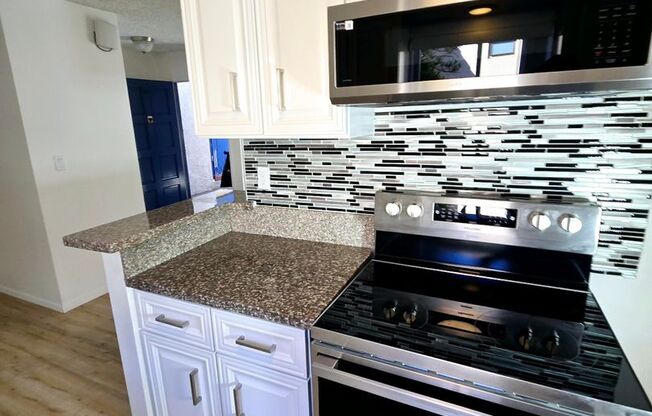 2 beds, 2 baths, 1,000 sqft, $3,195, Unit 205