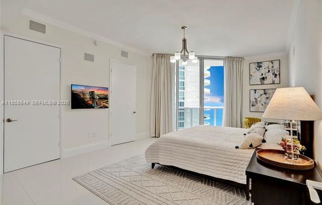 3 beds, 3.5 baths, $12,050, Unit # 1604