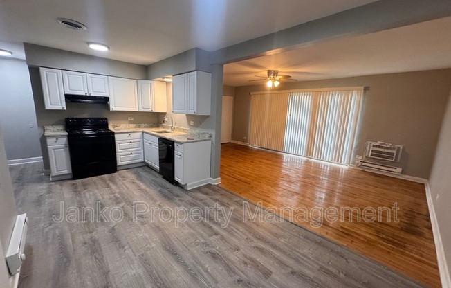 3125 W 79 ST