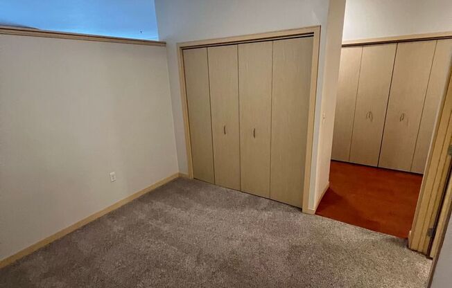 Studio, 1 bath, 612 sqft, $1,075, Unit 423