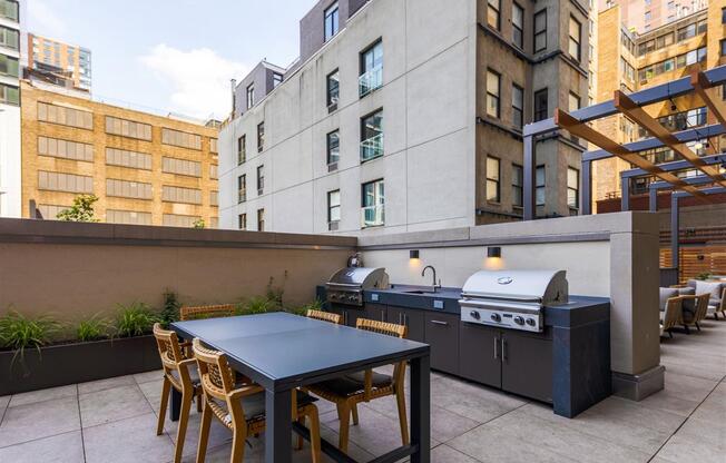 2 beds, 1 bath, 667 sqft, $5,152, Unit 19C