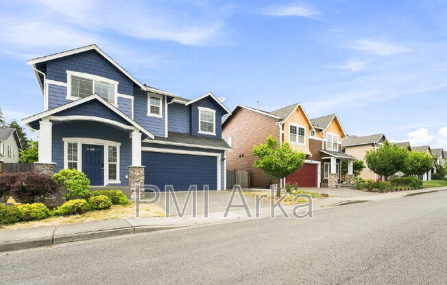 633 ILWACO PL NE