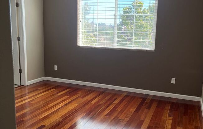 $3990 / GORGEOUS 3 BEDROOM HOME IN ARDENWOOD NEIGHBORHOOD OF FREMONT