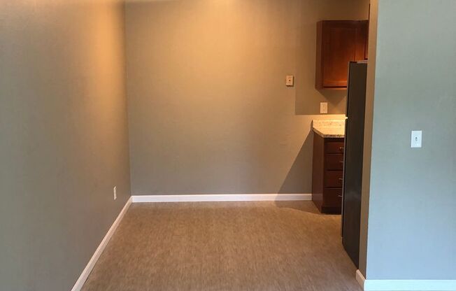 1 bed, 1 bath, 650 sqft, $1,025, Unit #209