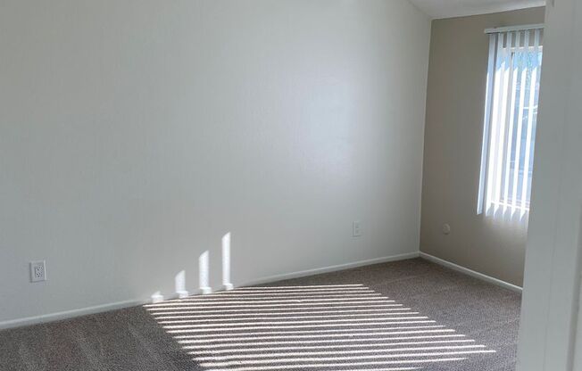 1 bed, 1 bath, 691 sqft, $2,000, Unit 476R