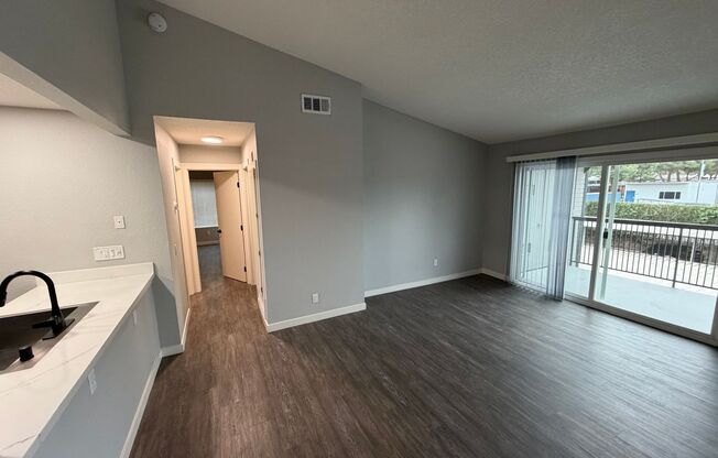 2 beds, 2 baths, 980 sqft, $2,655, Unit K206