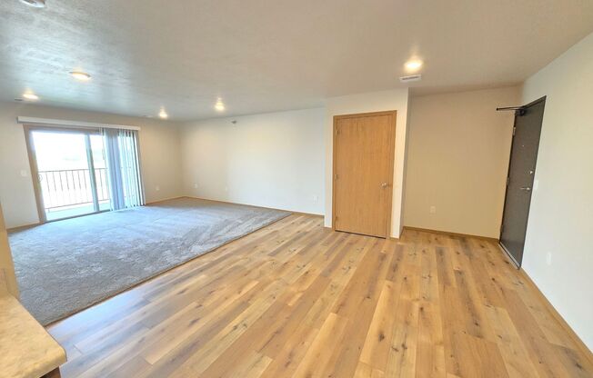 2 beds, 1 bath, 1,090 sqft, $1,230, Unit 3400 202