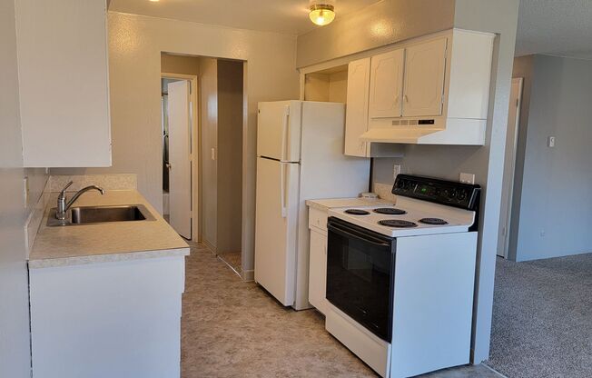 2 beds, 1 bath, $1,545, Unit Unit 3