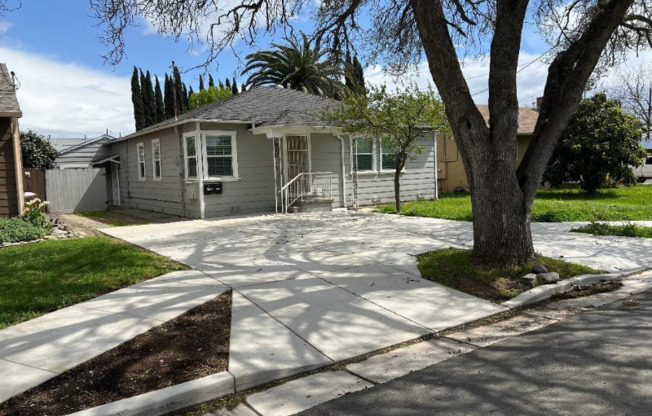 210 TAYLOR ST