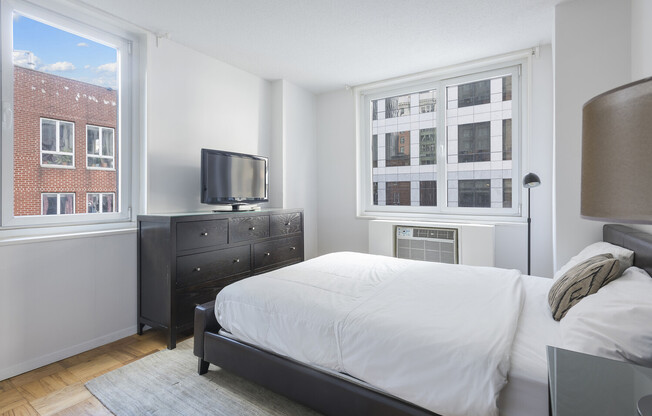 2 beds, 2 baths, $6,495, Unit 32B